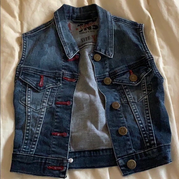 2 vests - Picture 3 of 7